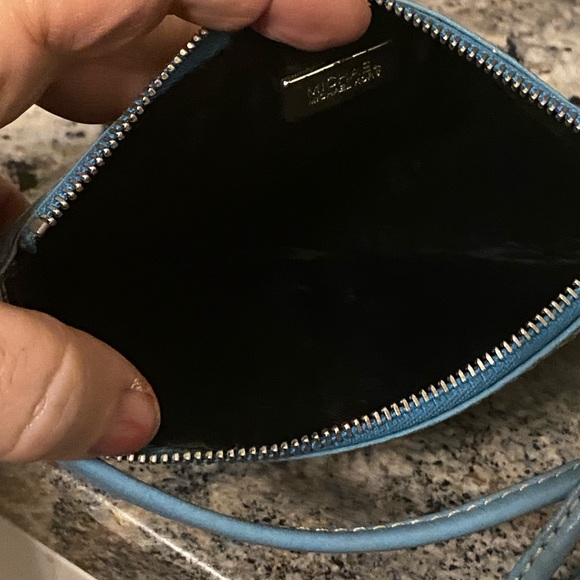 Vintage MICHAEL Michael Kors Wristlet - Picture 4 of 6